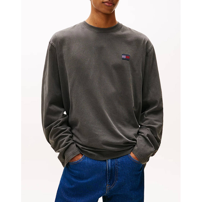 Product TOMMY JEANS TJM RLX NEW CLASSICS LS TEE base image