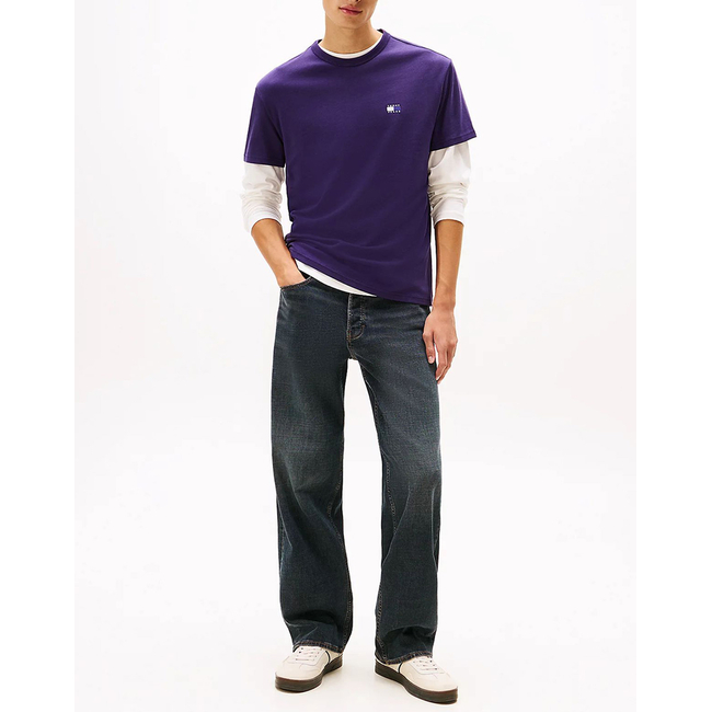 Product TOMMY JEANS TJM REG BADGE TEE EXT base image