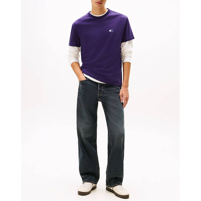 Product TOMMY JEANS TJM REG BADGE TEE EXT base image