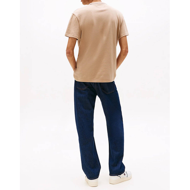 Product TOMMY JEANS TJM REG BADGE TEE EXT base image