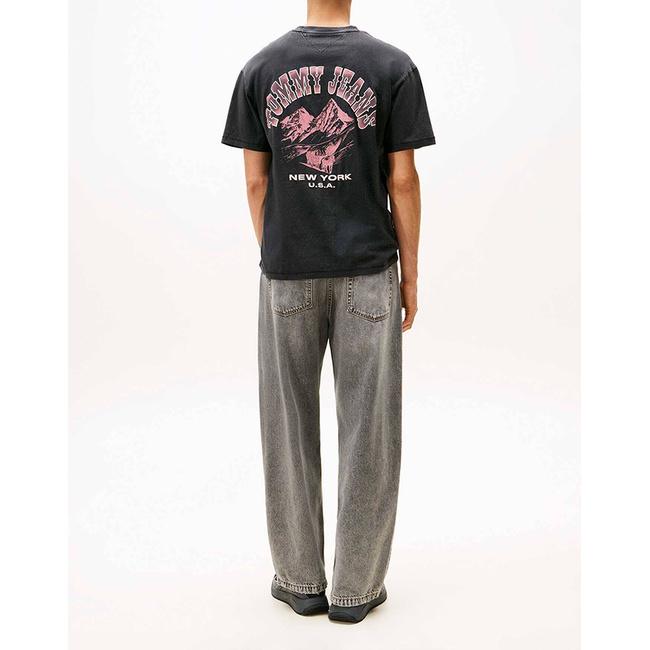 Product TOMMY JEANS TJM RLX NOVELTY TEE base image