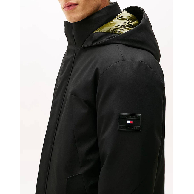 Product TOMMY HILFIGER TECH HOODED PADDED PARKA base image