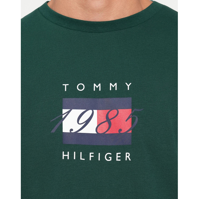Product TOMMY HILFIGER LINEAR FLAG GRAPHIC TEE base image