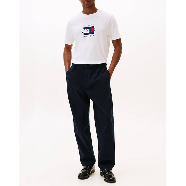 Product TOMMY HILFIGER LINEAR FLAG GRAPHIC TEE base image