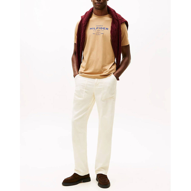 Product TOMMY HILFIGER HILFIGER STACK GRAPHIC TEE base image