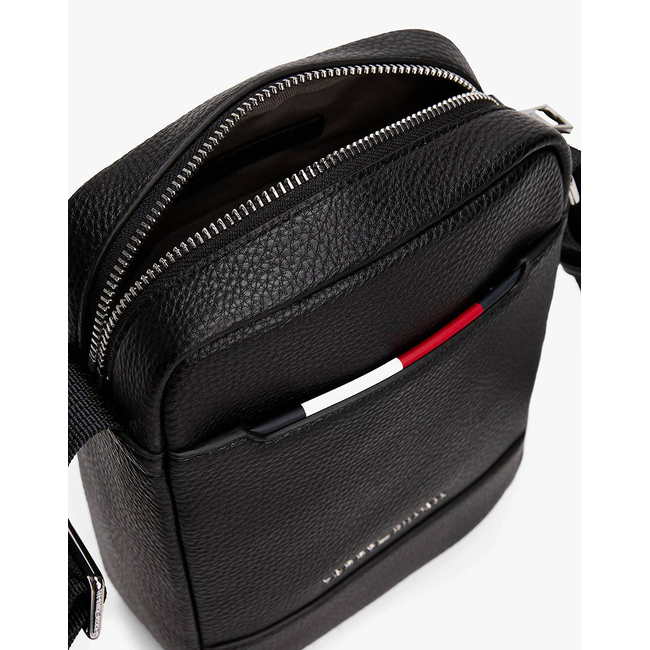 Product TOMMY HILFIGER TH CENTRAL MINI REPORTER (Dimensions: 16 x 6.5 x 20.5cm.) base image
