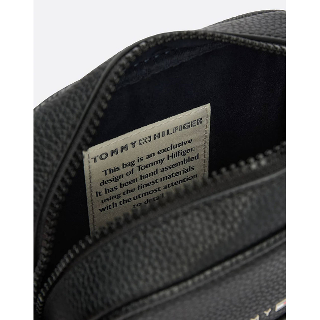 Product TOMMY HILFIGER JEANS ESSENTIAL PU MINI REPORTER (Dimensions: 17 x 6 x 21cm.) base image
