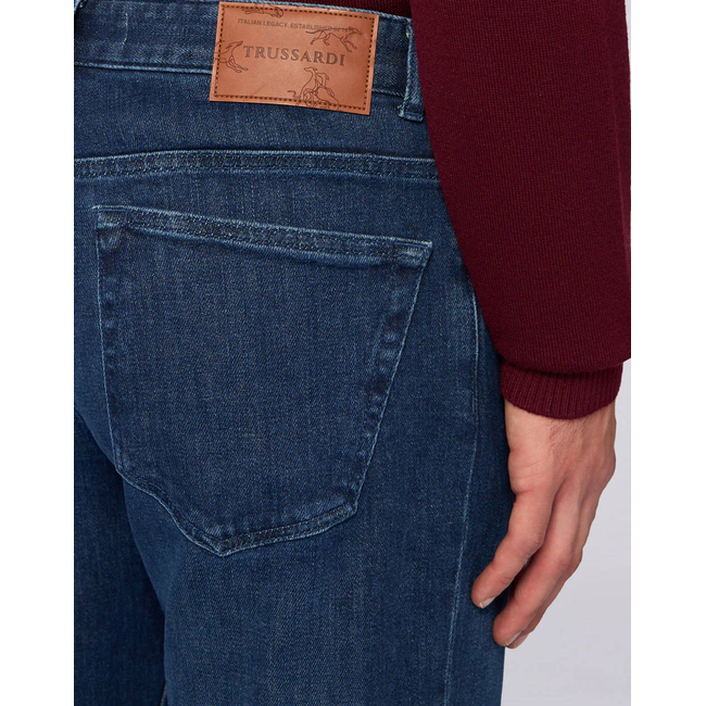 Product TRUSSARDI JEANS -5 TASCHE 380 ICON IN DENIM BLUE STONE WASHED CON TRATTAMENTO CHIMICO base image