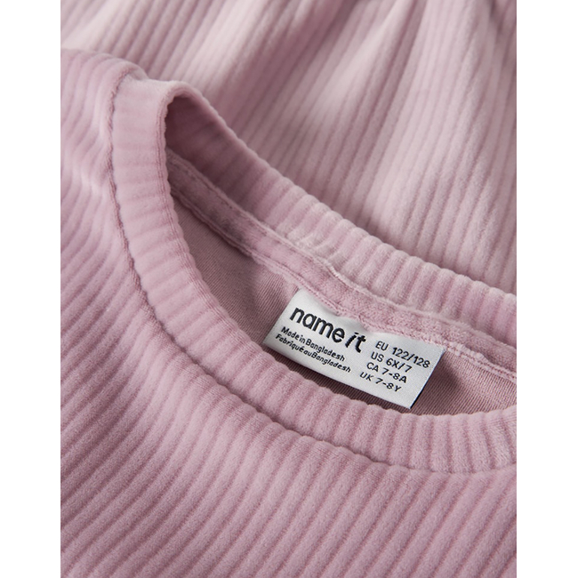 Product NAME IT NKFVELOA LS VELVET SHORT TOP base image