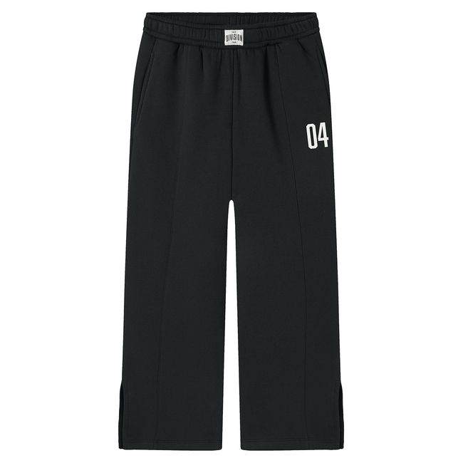 Product NAME IT NKFODIKA NREG WIDE SWE PANT BRU BF base image