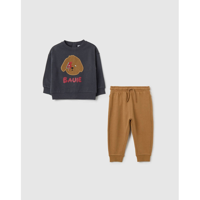 Product OVS JOGGING SET W/APPLICATION base image
