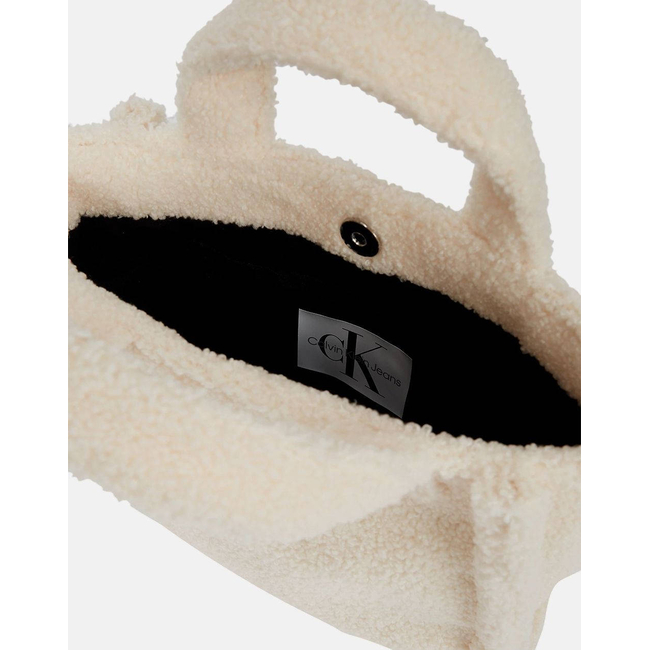 Product CALVIN KLEIN TEDDY TOTE BAG (Διαστάσεις: 23 x 21 x 10εκ.) base image